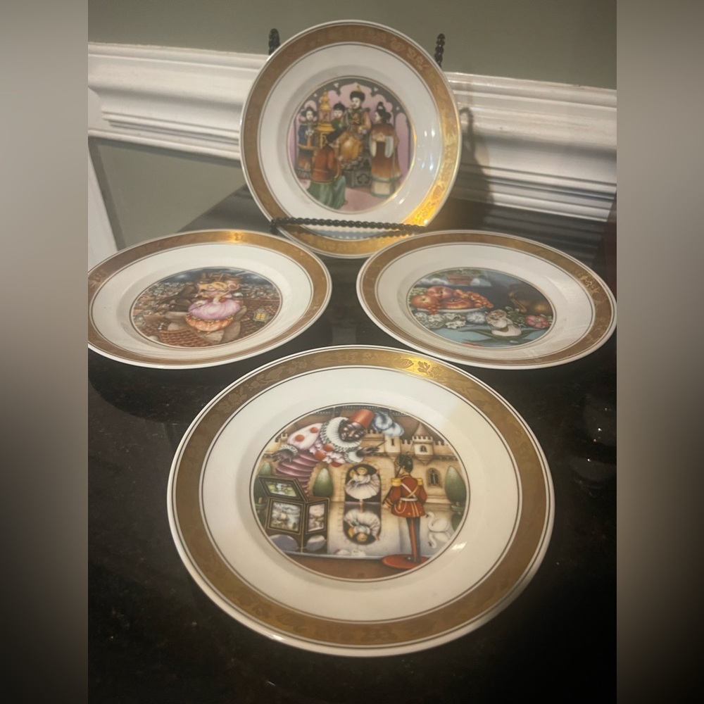 Vintage plates